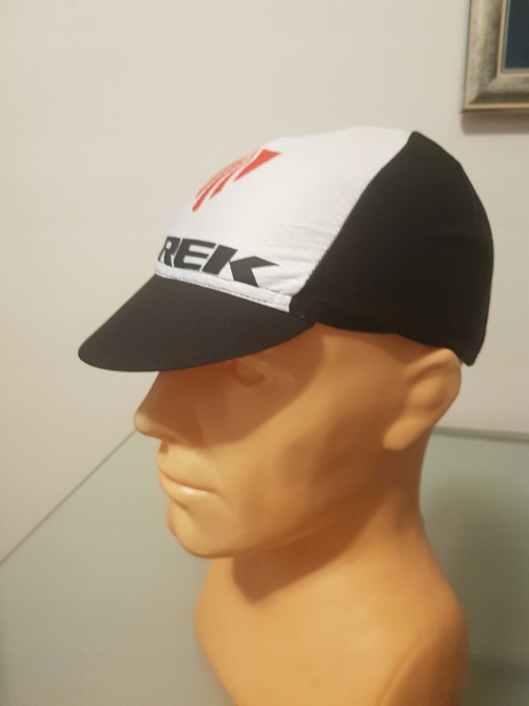 CZAPKA-ROWEROWA-TREK-MODEL-2020-CZARNO-B